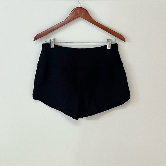 Feat Women's Full Set Pullover Roam Hoodie + Roam Shorts Black Size Small - Picture 14 of 16